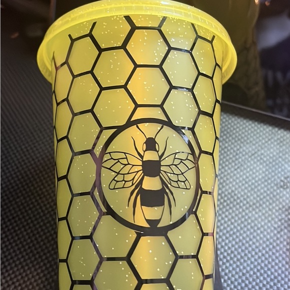 Venti cups - Picture 6 of 8